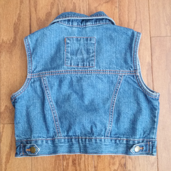Girls Jeans, Shorts & Sleeveless Jean Jacket - Picture 3 of 8